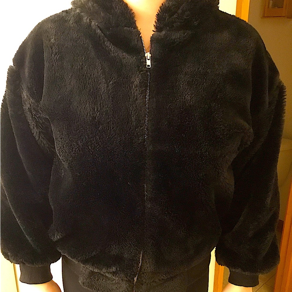 Forever 21 Zip front, hooded fuzzy jacket Size S, Excellent Condition